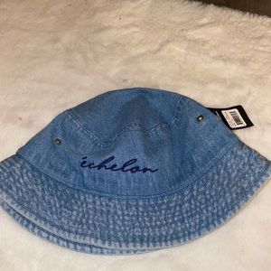 A denim bucket hat “echelon”